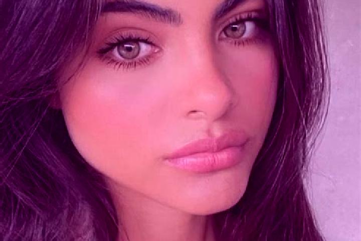 Nova, 25, a brunette green-eyed latina companion based in Condette. Offering Dinner Date, 69, Striptease, BDSM. Available for incall and outcall, day and eve...