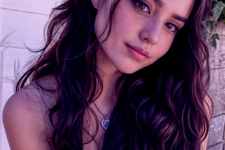 Nova, 25, a brunette hazel-eyed european companion based in Oberhergheim. Offering CIM, Travel Companion, Dinner Date, Erotic Massage, Fetish. Available for ...