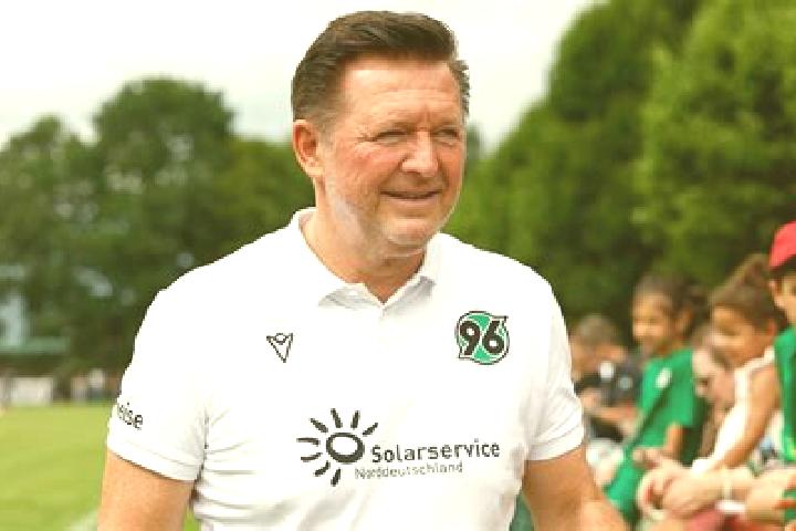 Nova, 25 — Escort in Hannover, Germany