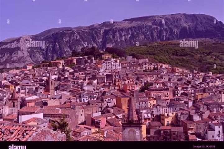 Nova, 25 — Escort in Isnello, Italy
