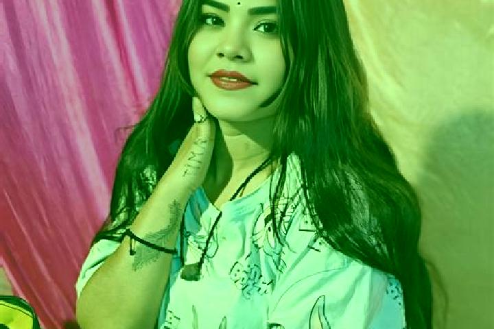 Nova, 25 — Escort in Mau Aimma, India