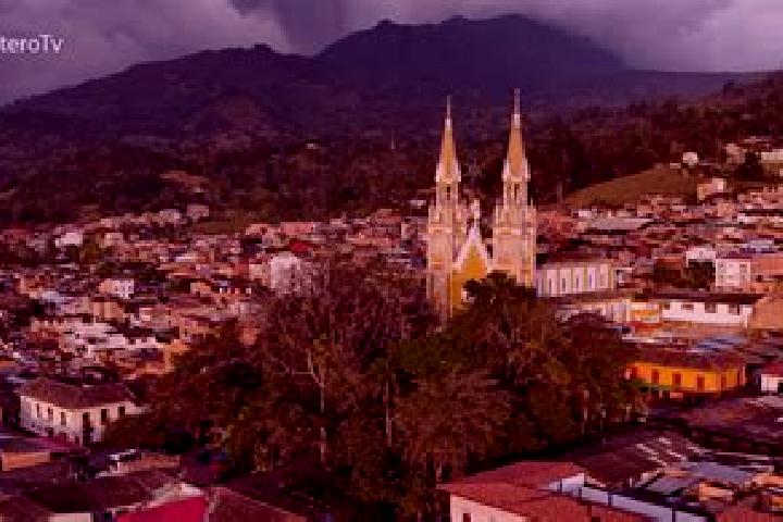 Nova, 25 — Escort in Oicata, Colombia