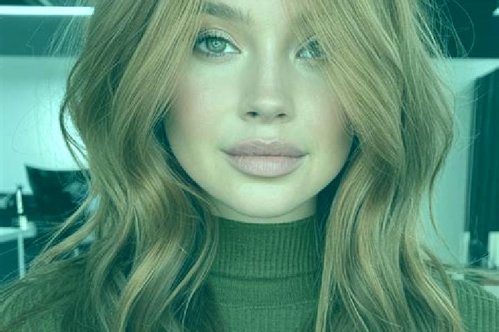Nova, 26, a auburn amber-eyed slavic companion based in Presidencia de la Plaza. Offering Striptease, Girlfriend Experience, Party Girl, Dinner Date. Availab...
