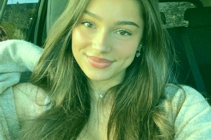 Nova, 26, a brunette blue-eyed slavic companion based in Krasnaye. Offering CIM, Fetish, 69, A-Level, Striptease. Available for incall and outcall, day and e...