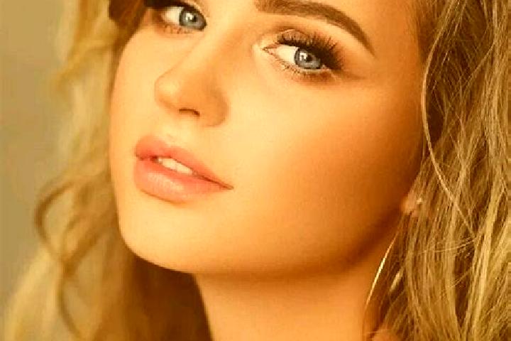Nova, 26, a dark blonde blue-eyed mediterranean companion based in Al Qusayr. Offering BDSM, Overnight, Party Girl, Prostate Massage, Fetish. Available for i...
