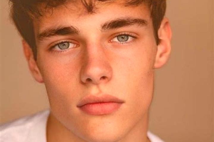 Nova, 26, a red brown-eyed caucasian companion based in Gaiole in Chianti. Offering Roleplay, OWO, 69, Prostate Massage. Available for incall and outcall, ov...