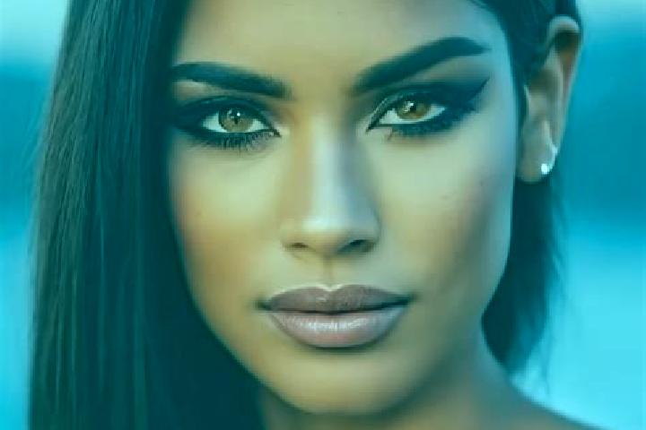 Nova, 26, a red grey-eyed latina companion based in Rass el Djebel. Offering Duos, Erotic Massage, Couples, A-Level. Available for incall and outcall, overni...