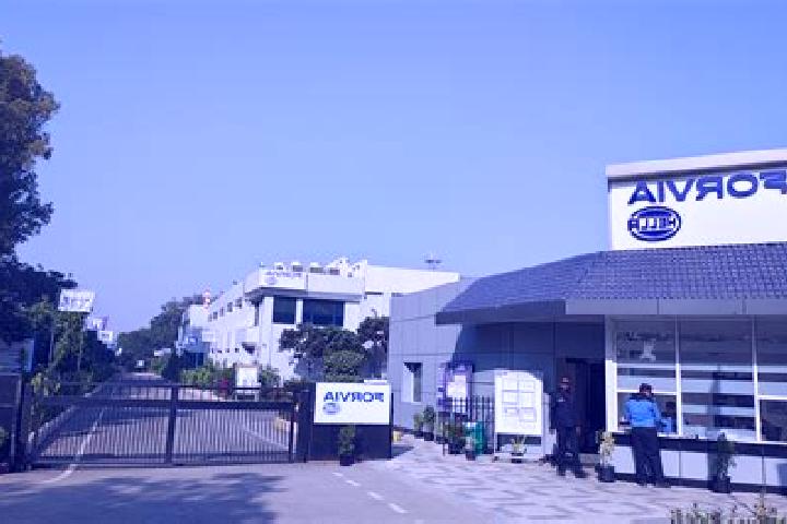 Nova, 26 — Escort in Chirakkal, India