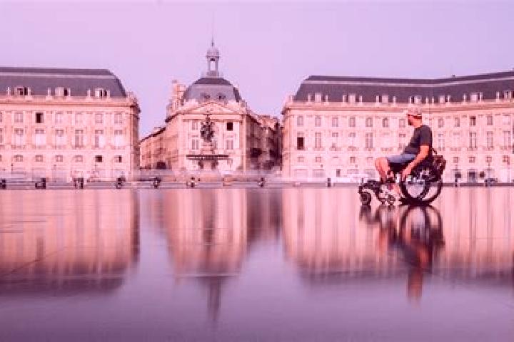 Nova, 26 — Escort in Epierre, France