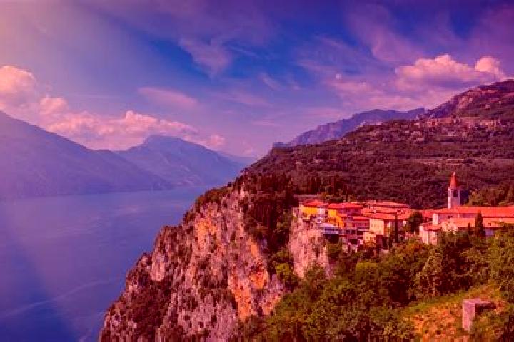Nova, 26 — Escort in Gargnano, Italy