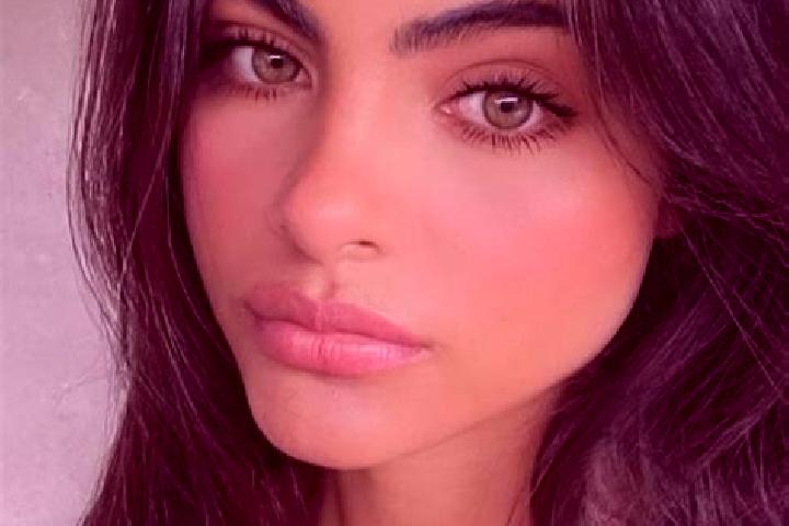 Nova, 27, a brunette amber-eyed latina companion based in Ashkelon. Offering Fetish, Duos, BDSM. Available for incall and outcall, day and evening dates.