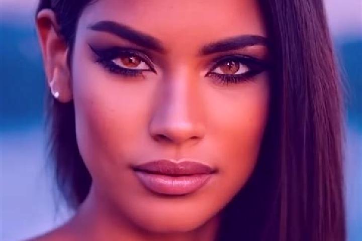 Nova, 27, a brunette dark-eyed latina companion based in Aberfan. Offering Striptease, Couples, CIM. Available for incall and outcall, day and evening dates.