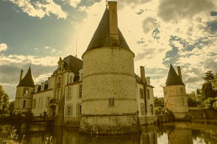 Nova, 27 — Escort in Aulnay-la-Riviere, France