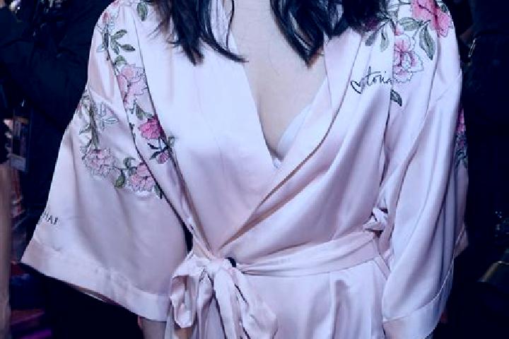 Nova, 27 — Escort in Lanxia, China