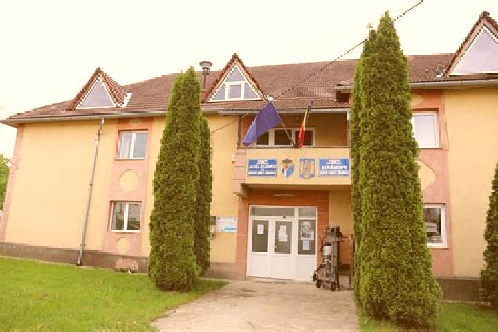 Nova, 27 — Escort in Turnu Ruieni, Romania