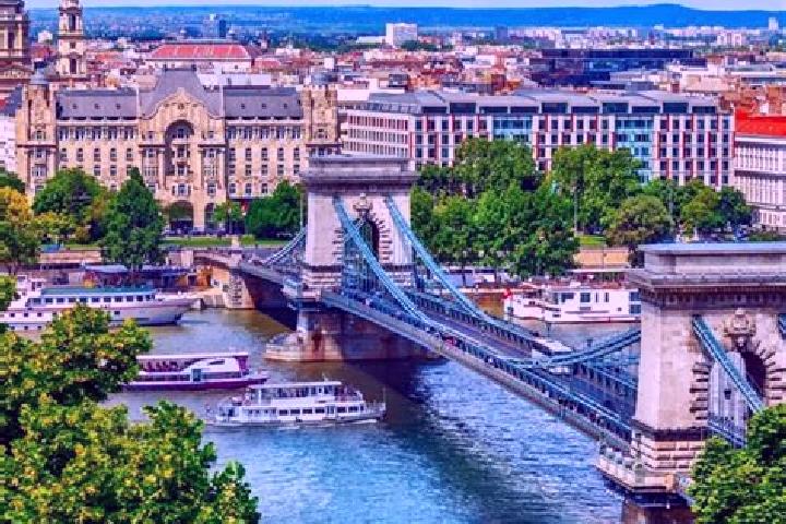 Nova, 27 — Escort in Vertesszolos, Hungary