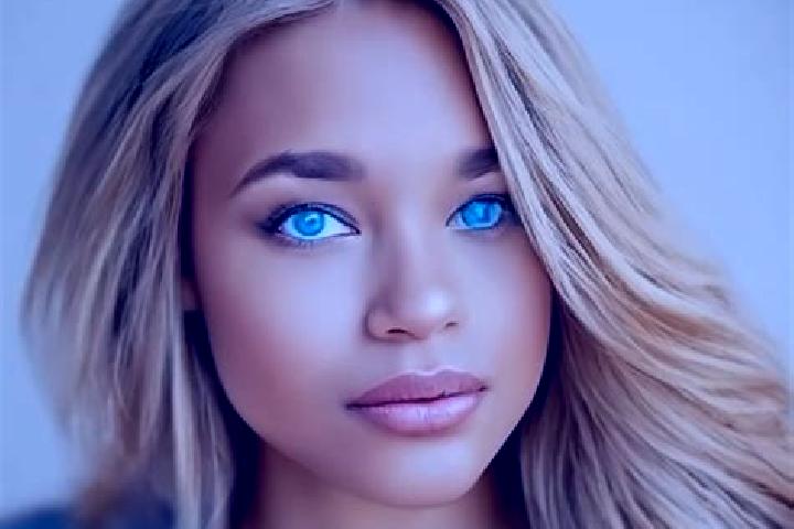 Nova, 28, a blonde blue-eyed latina companion based in The Rock. Offering Roleplay, Striptease, Travel Companion, BDSM. Available for incall and outcall, ove...