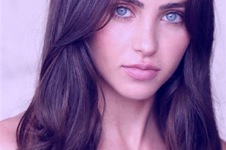 Nova, 28, a brunette dark-eyed mediterranean companion based in Portula. Offering Deep French Kissing, Couples, Prostate Massage. Available for incall and ou...