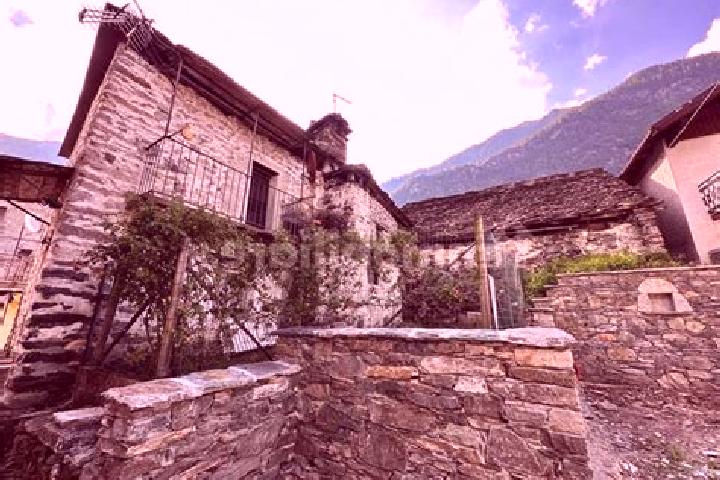 Nova, 29 — Escort in Antrona Schieranco, Italy