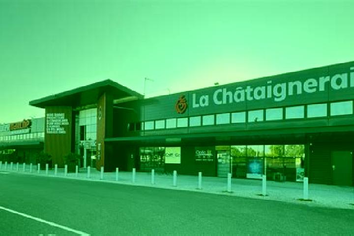 Nova, 29 — Escort in La Chataigneraie, France