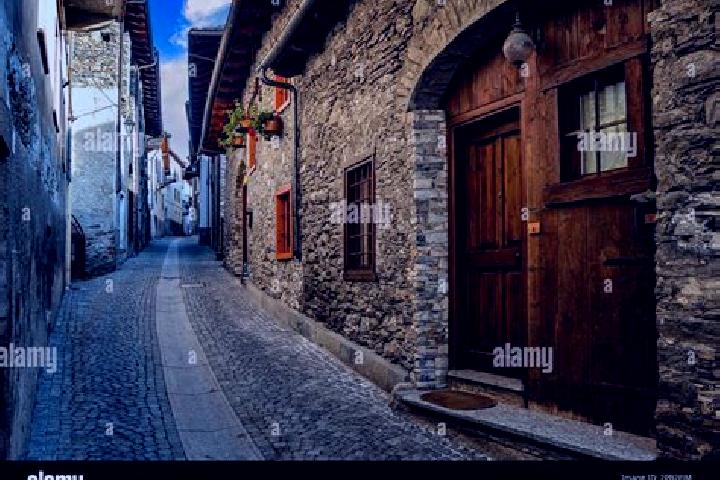 Nova, 29 — Escort in La Salle, Italy