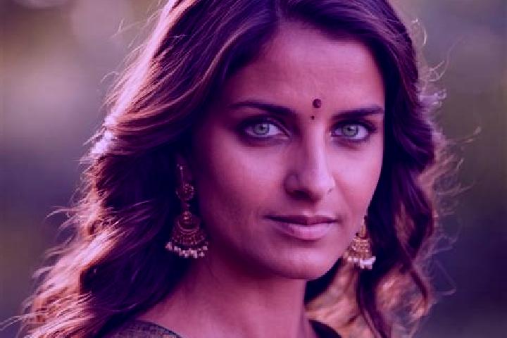 Nova, 30, a brunette green-eyed indian companion based in Ors. Offering Fetish, CIM, OWO, GFE, Couples. Available for incall and outcall, day and evening dates.