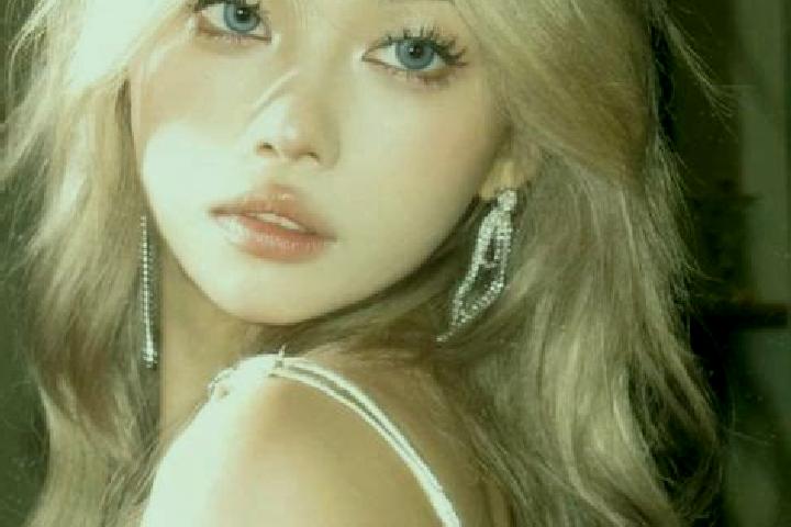 Nova, 30, a platinum blonde hazel-eyed asian companion based in Horscheid. Offering A-Level, 69, GFE, Duos. Available for incall and outcall, overnight booki...