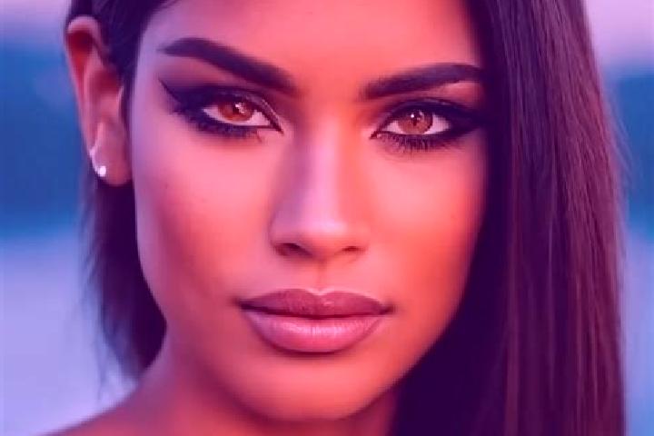 Nova, 30, a red hazel-eyed latina companion based in Porirua. Offering OWO, CIM, Overnight, Domination. Available for incall and outcall, day and evening dates.