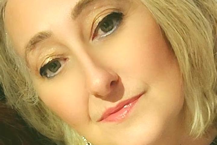 Nova, 30 — Escort in Lezoux, France