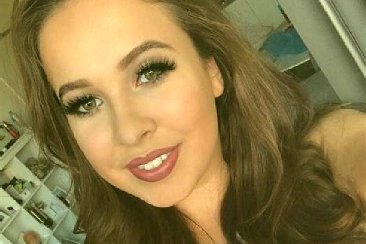 Nova, 31, a auburn blue-eyed caribbean companion based in Lhota u Vsetina. Offering Massage, Roleplay, 69, Striptease. Available for incall and outcall, day ...