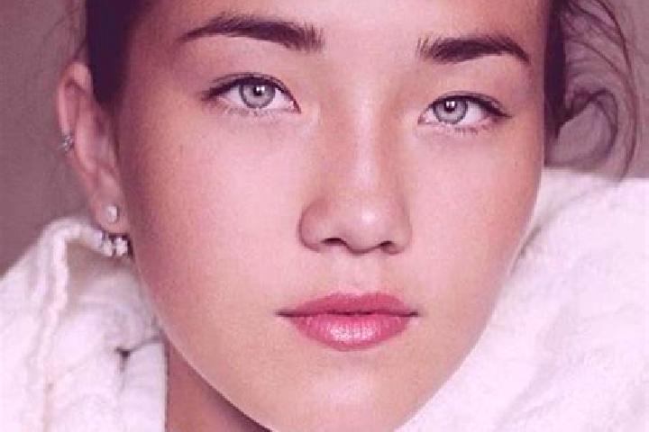 Nova, 31, a black grey-eyed caucasian companion based in Na Noi. Offering Overnight, Tantra, Roleplay. Available for incall and outcall, day and evening dates.