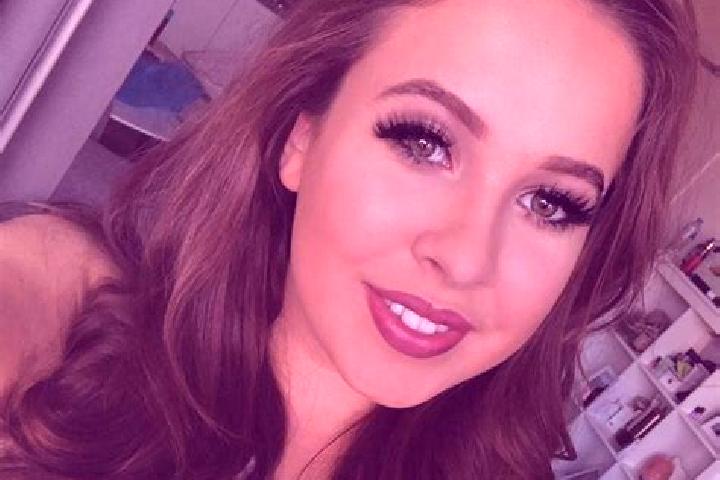 Nova, 31, a blonde amber-eyed caucasian companion based in Santiuste de San Juan Bautista. Offering Duos, Fetish, Striptease, Prostate Massage. Available for...