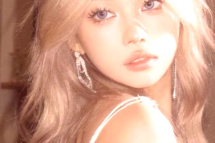 Nova, 31, a blonde grey-eyed asian companion based in North Shore. Offering Striptease, Dinner Date, Travel Companion, Massage, GFE. Available for incall and...