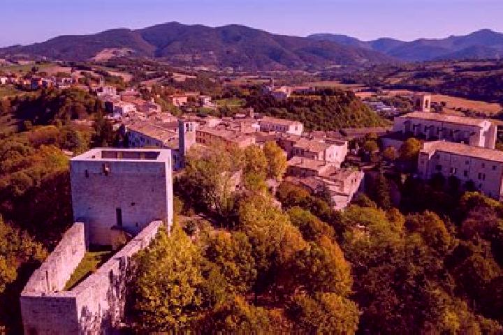 Nova, 31 — Escort in Monterubbiano, Italy