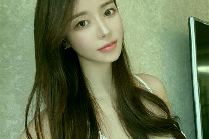 Nova, 31 — Escort in Naliang, China