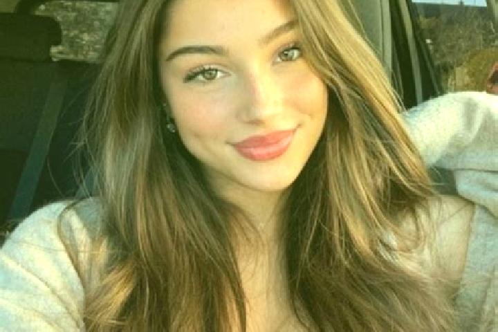 Nova, 32, a brunette brown-eyed latina companion based in Krimpen aan den IJssel. Offering Prostate Massage, CIM, Erotic Massage. Available for incall and ou...