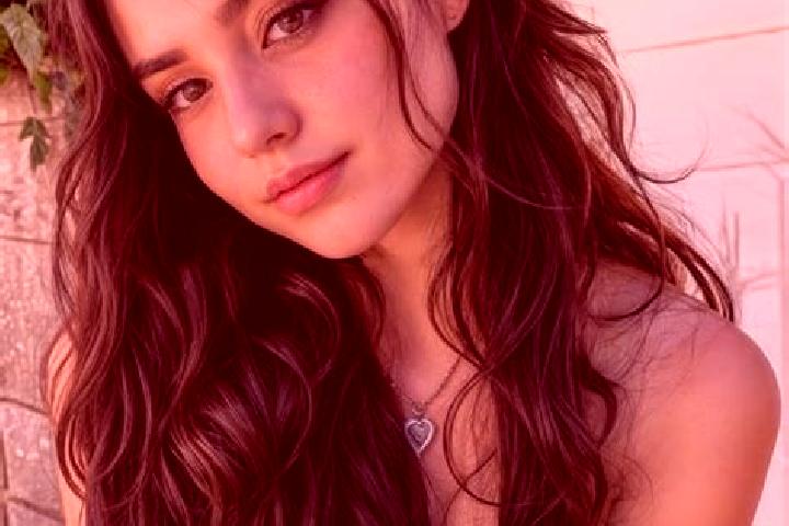 Nova, 32, a dark blonde hazel-eyed middle eastern companion based in Ostrov. Offering Domination, Tantra, OWO, 69, Duos. Available for incall and outcall, ov...