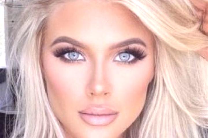 Nova, 32, a platinum blonde dark-eyed caribbean companion based in O Grove. Offering Roleplay, Dinner Date, Fetish. Available for incall and outcall, overnig...
