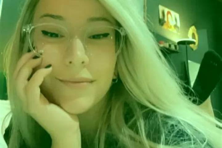 Nova, 32, a platinum blonde grey-eyed indian companion based in Nova Esperanca do Piria. Offering Striptease, 69, GFE, Duos. Available for incall and outcall...