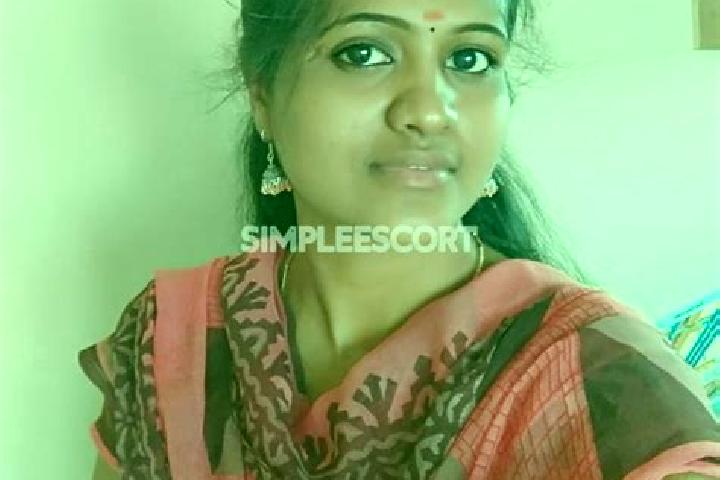 Nova, 32 — Escort in Ambur, India