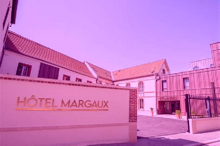 Nova, 32 — Escort in Margaux, France