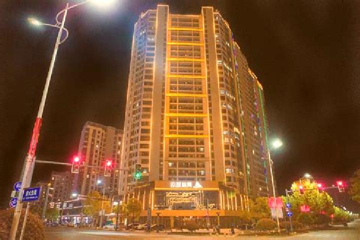 Nova, 32 — Escort in Poyang, China