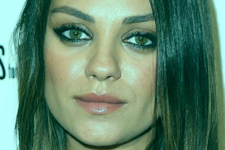 Nova, 34, a auburn hazel-eyed latina companion based in Artashar. Offering Party Girl, CIM, Massage. Available for incall and outcall, day and evening dates.