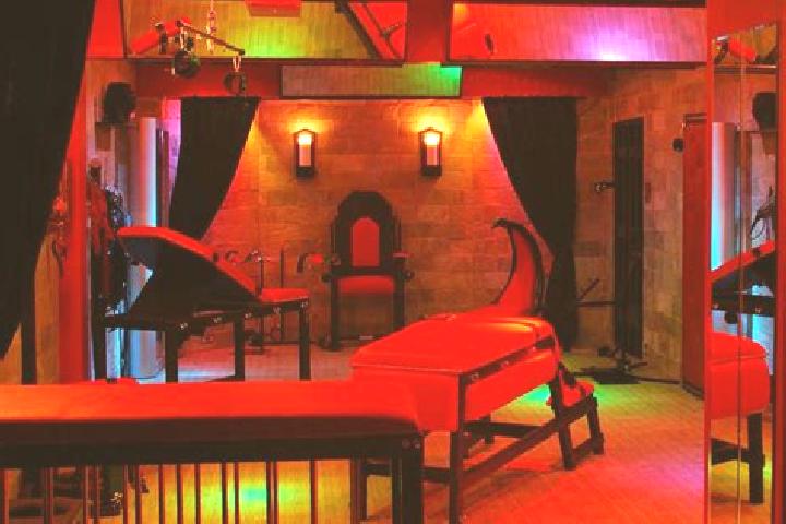 Nova, 34, a blonde amber-eyed indian companion based in Liezele. Offering A-Level, Striptease, Tantra, BDSM, Overnight. Available for incall and outcall, ove...