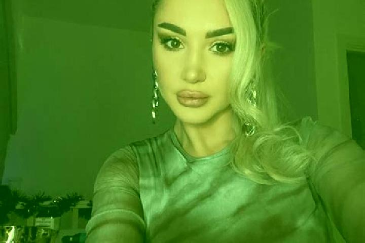 Nova, 34, a blonde dark-eyed middle eastern companion based in Borghetto. Offering Striptease, GFE, Travel Companion, A-Level. Available for incall and outca...