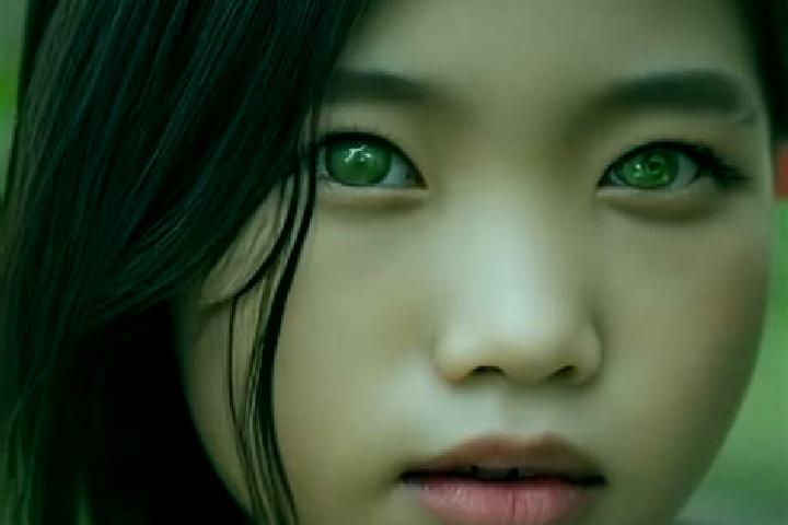 Nova, 34, a red green-eyed asian companion based in Amsterdam. Offering CIM, Deep French Kissing, Domination. Available for incall and outcall, day and eveni...