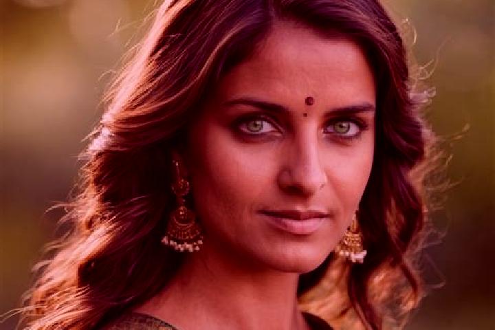 Nova, 35, a brunette green-eyed indian companion based in Capitello. Offering Girlfriend Experience, Fetish. Available for incall and outcall, day and evenin...