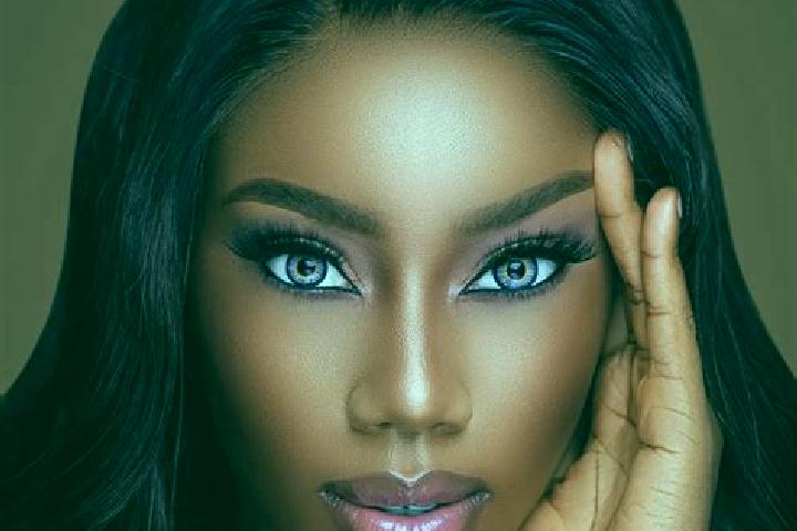 Nova, 35, a chestnut blue-eyed ebony companion based in Taksimo. Offering Fetish, BDSM, Roleplay, Tantra. Available for incall and outcall, overnight booking...
