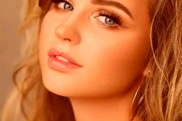 Nova, 35, a dark blonde blue-eyed mediterranean companion based in Dobrotinet. Offering Deep French Kissing, Prostate Massage, Couples, GFE. Available for in...