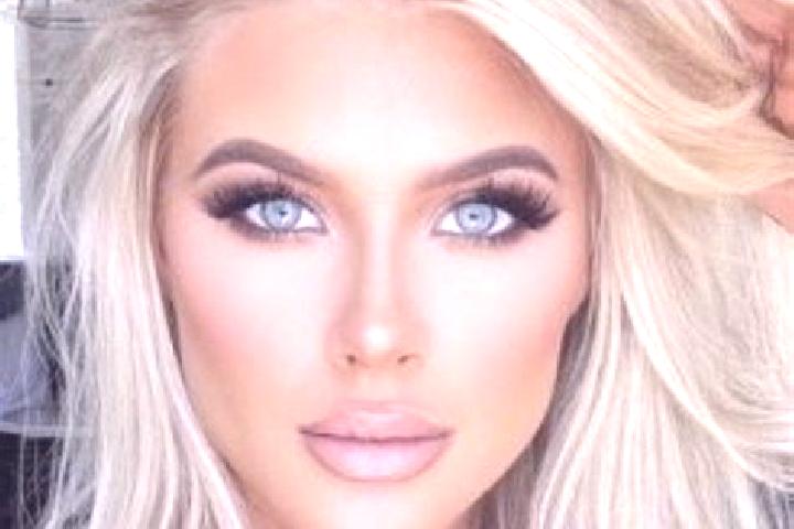 Nova, 35, a platinum blonde green-eyed indian companion based in Tesanjka. Offering Deep French Kissing, Fetish, A-Level. Available for incall and outcall, d...